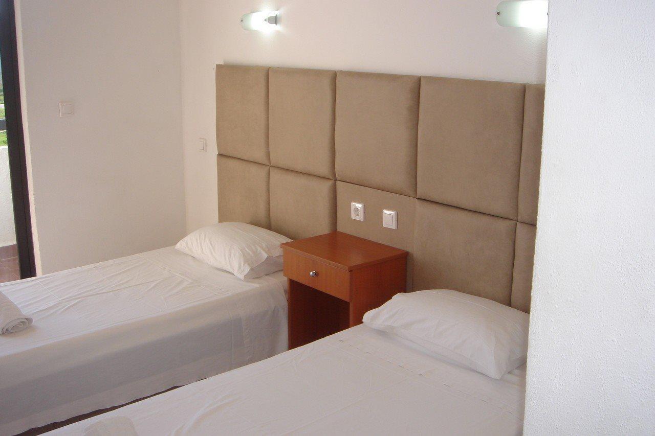 Butterfly Studios, Faliraki Luaran gambar
