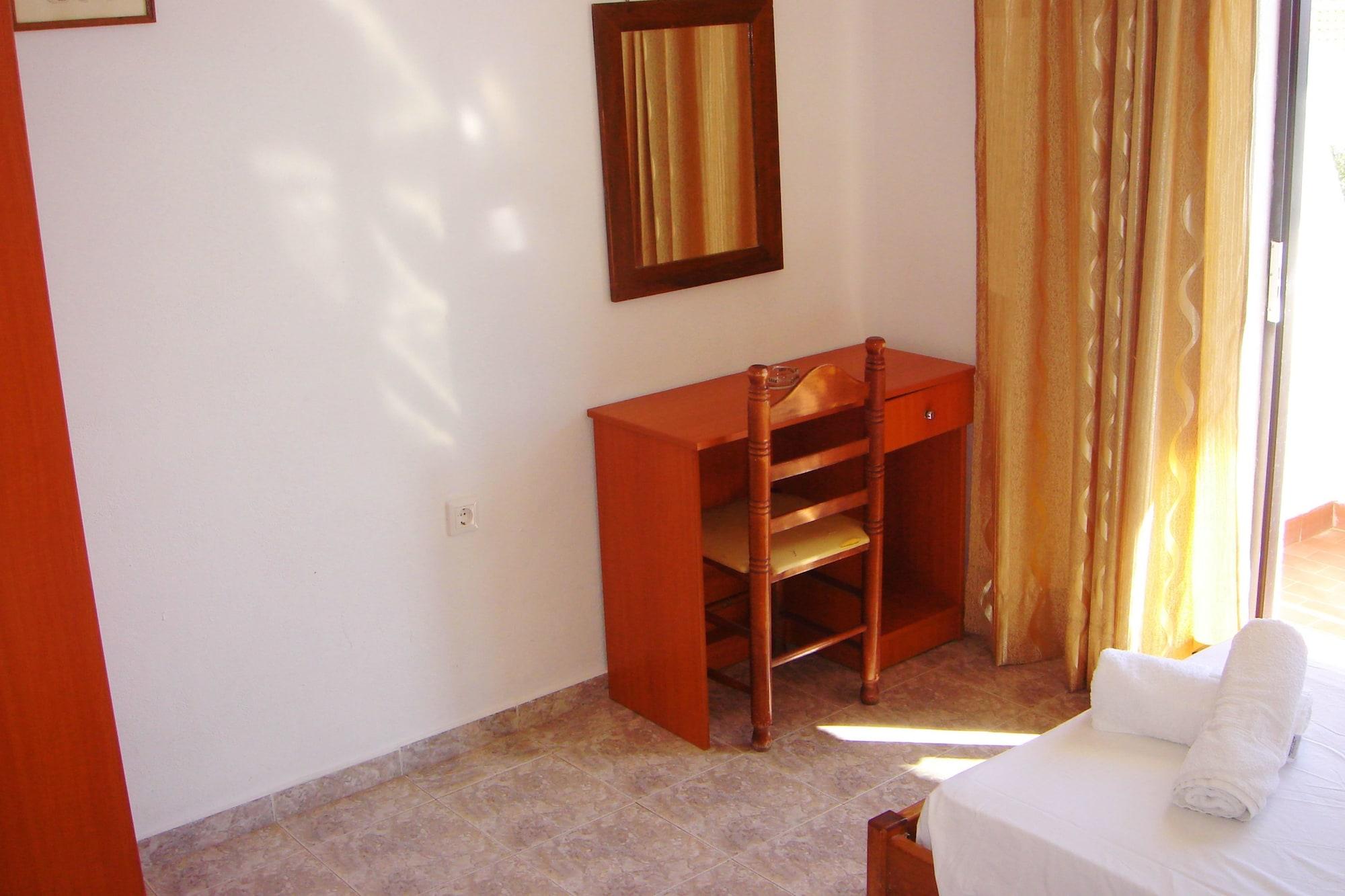 Butterfly Studios, Faliraki Luaran gambar