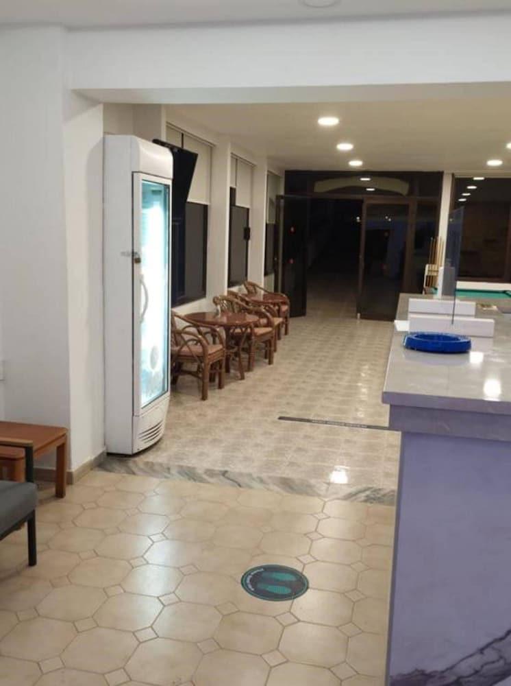 Butterfly Studios, Faliraki Luaran gambar