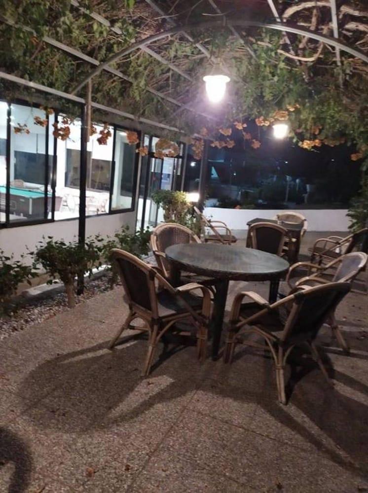 Butterfly Studios, Faliraki Luaran gambar