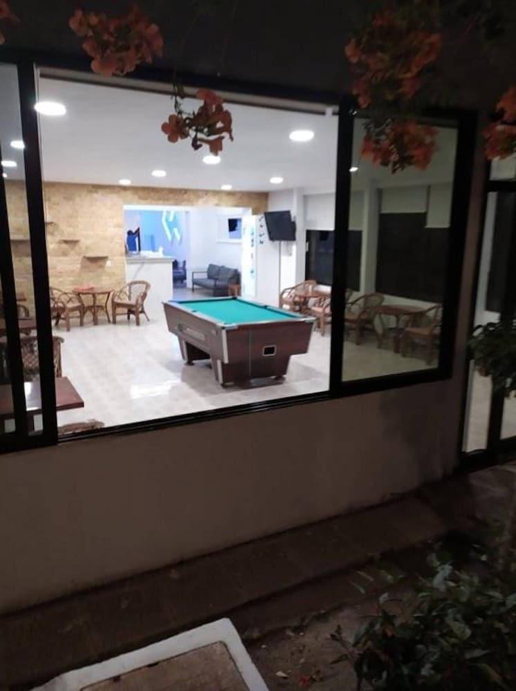 Butterfly Studios, Faliraki Luaran gambar