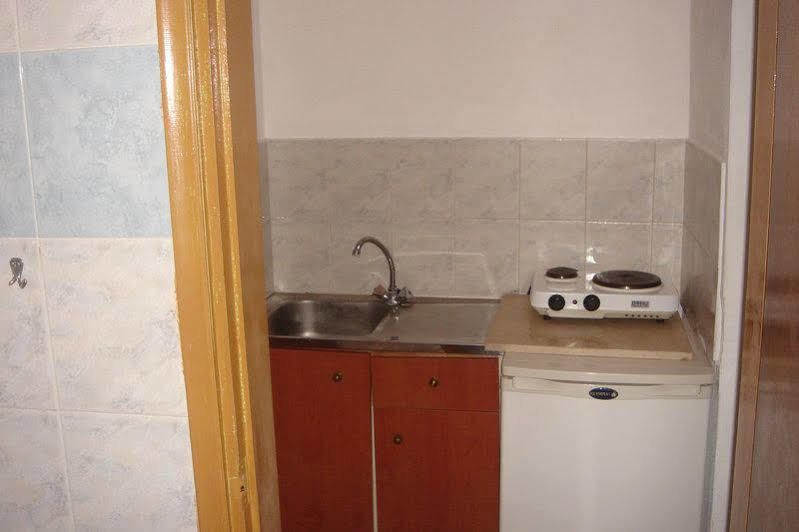 Butterfly Studios, Faliraki Luaran gambar